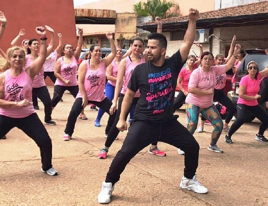 fiesta de zumba en rosa 2023